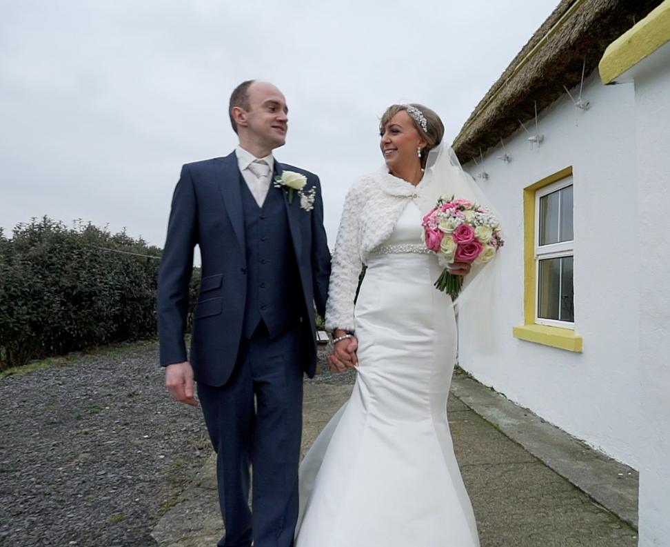 Read more about the article Sharon & Ben’s Wedding in Glencolmcille